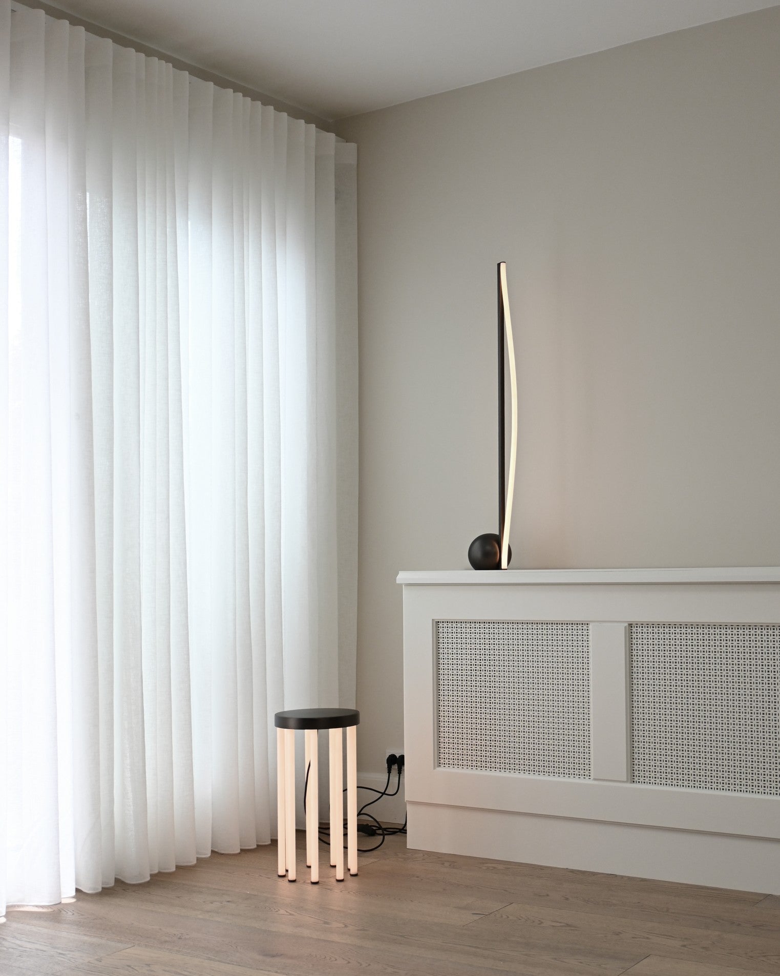 BOW - Floor Lamp