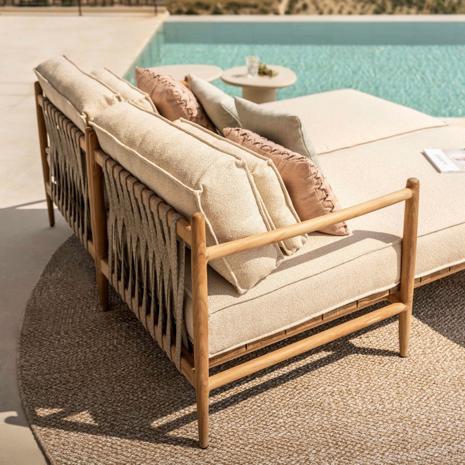 NOA - Outdoor Chaise Lounge