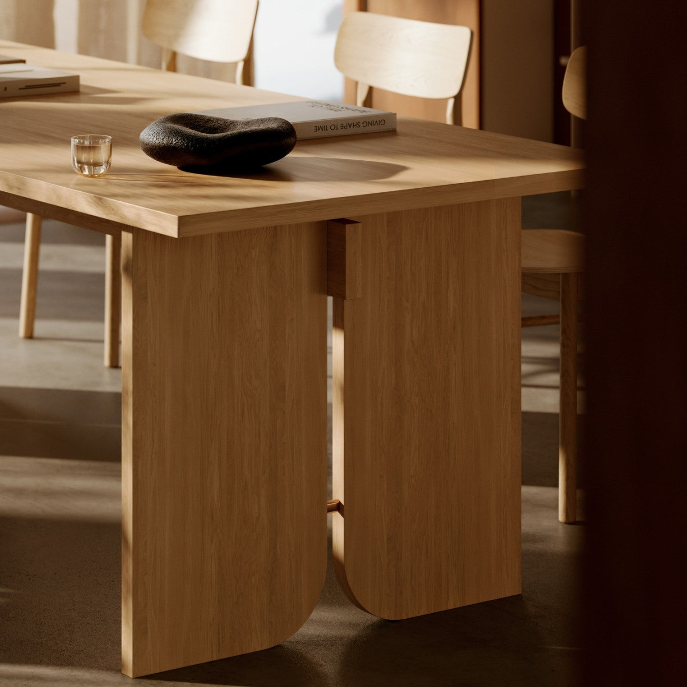 KIMONO - Dining Table